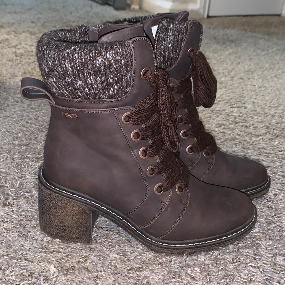 ROXY brown fall boots